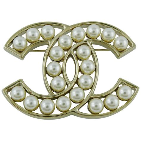 chanel brooch price kuwait|CHANEL KUWAIT AVENUES III.